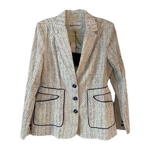 Cabi classic white & navy blue blazer with classy trim and NWT